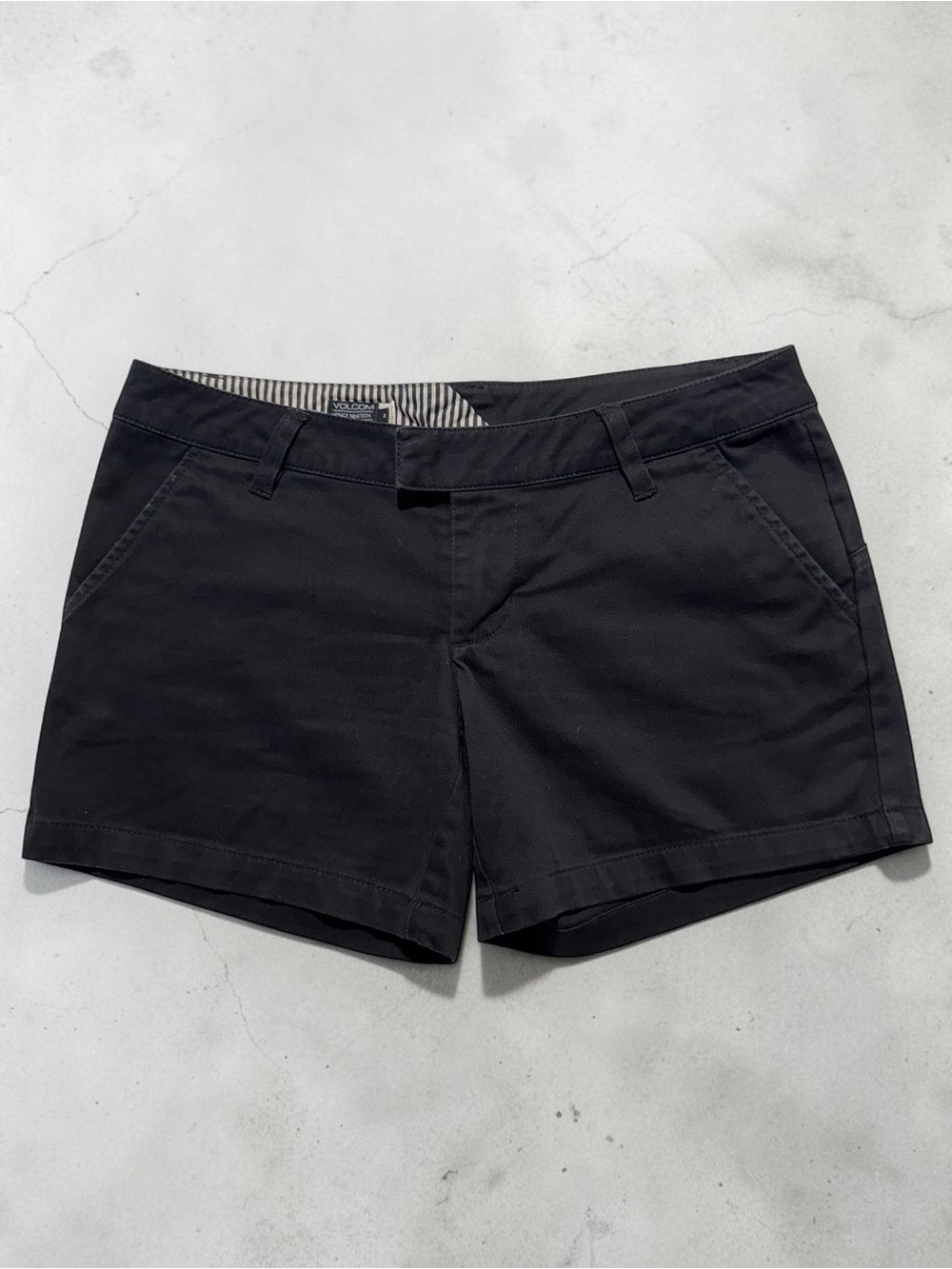 🖤Volcom Black Women's Shorts🖤